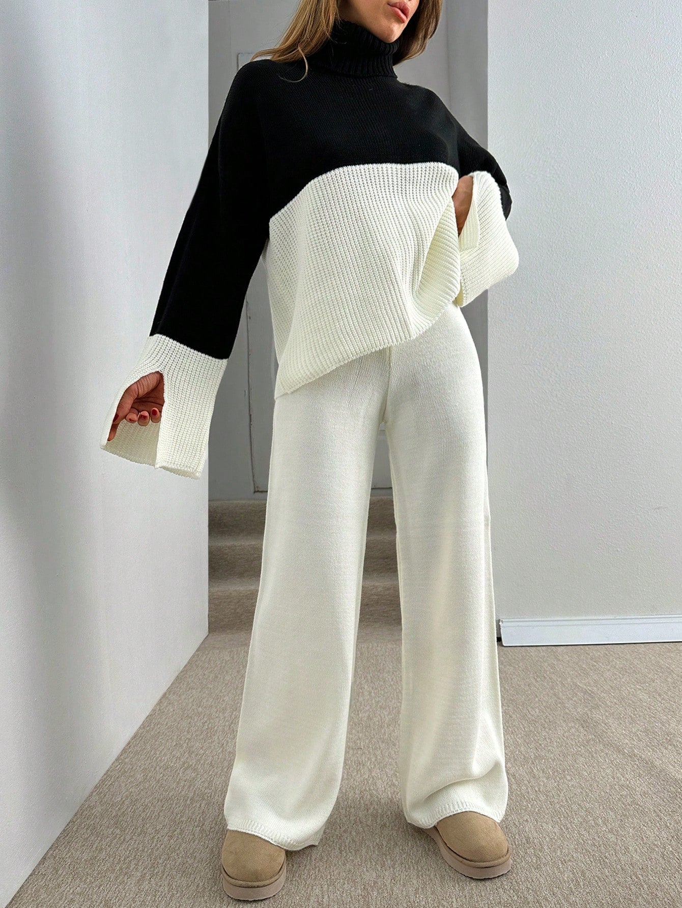 Colorblock Turtleneck Knit Lounge Set – Black & Ivory